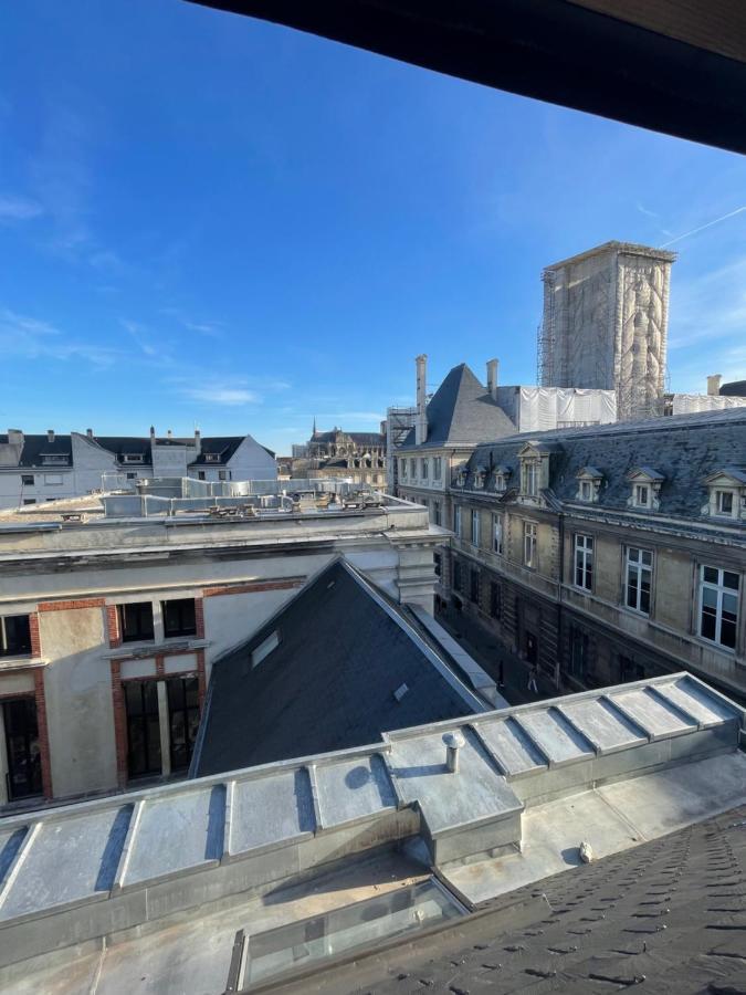 Au Coeur De La Ville De Reims Esterno foto